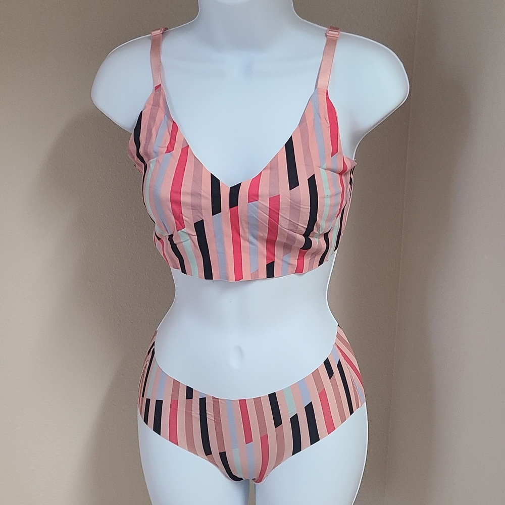 True bra and panty set